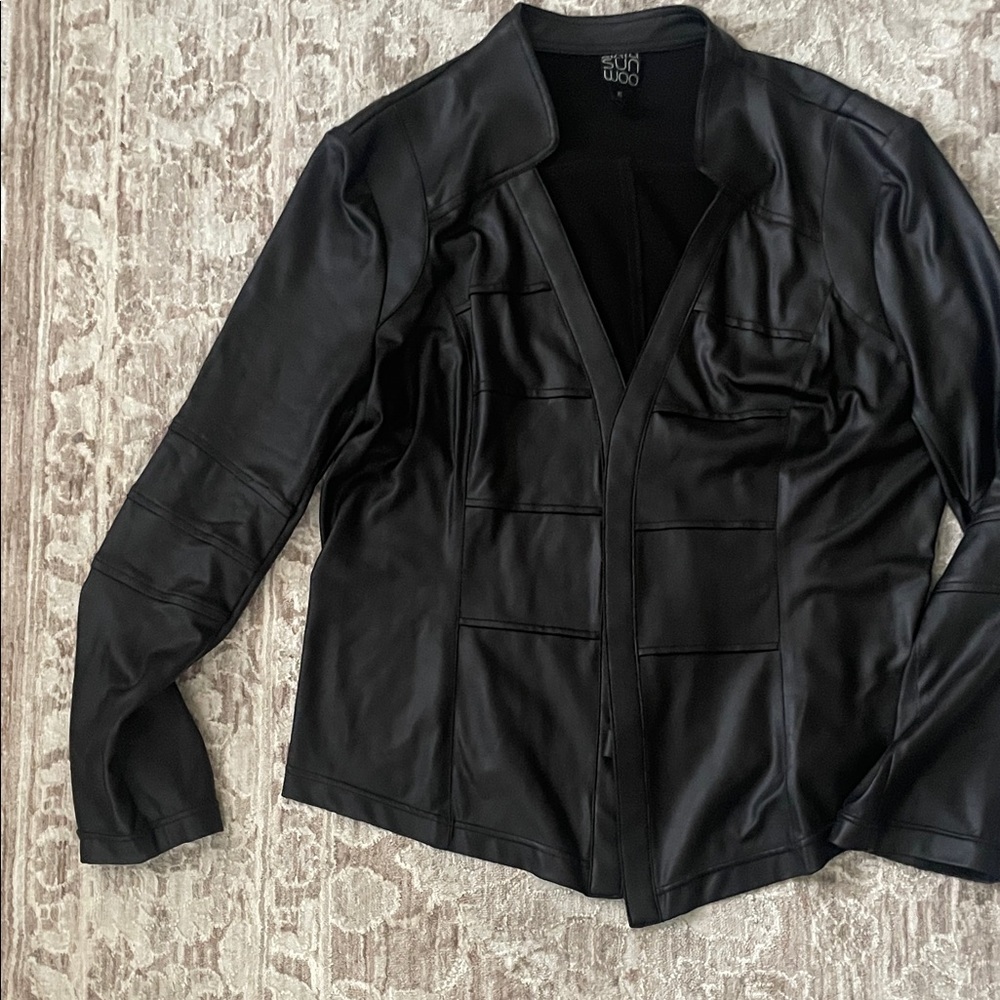 CLARA SUNWOO Elegant Black Jacket